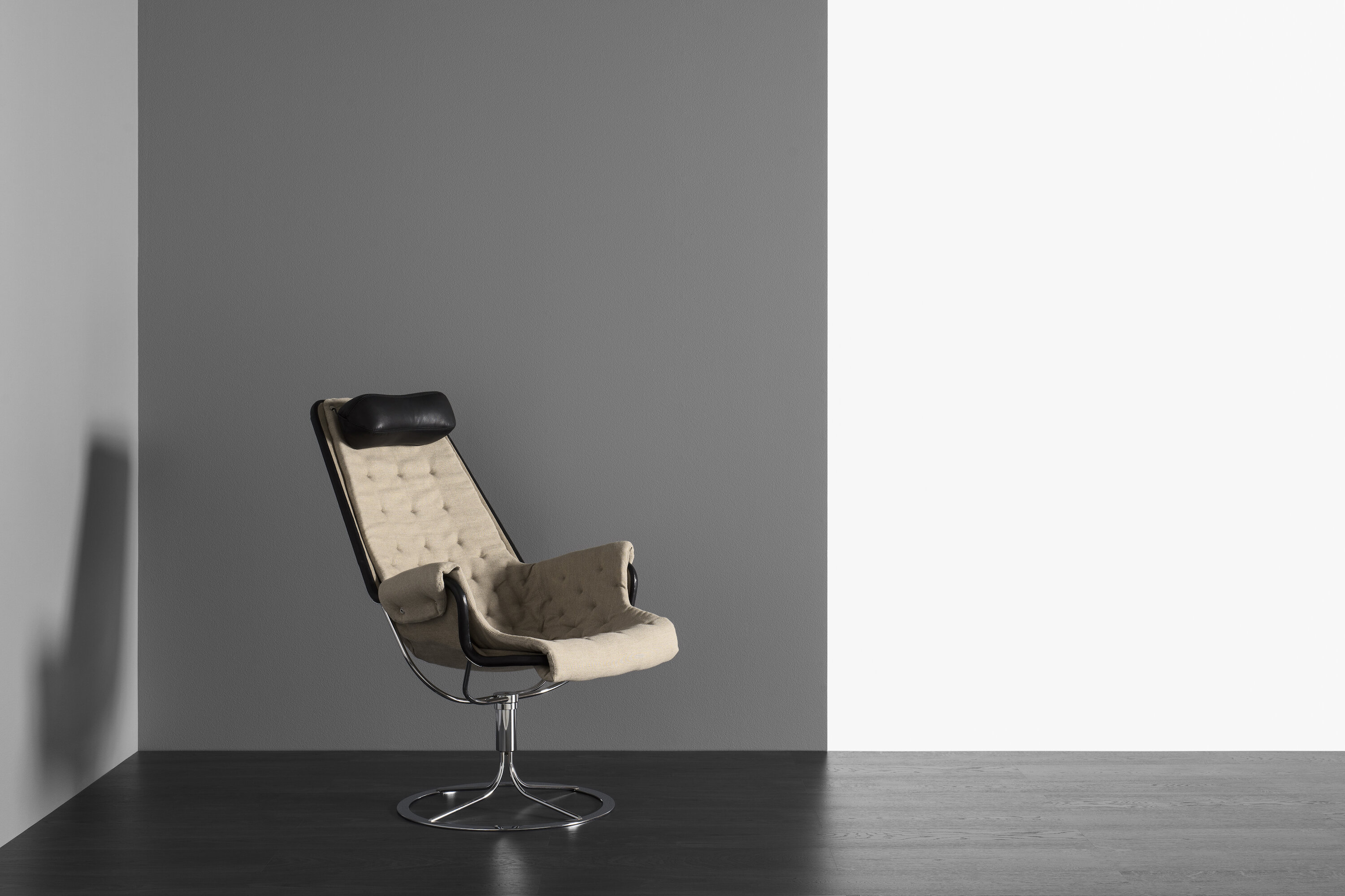 furniture_easy chair_jetson_chrome-match dakota 88_pi_1.jpg